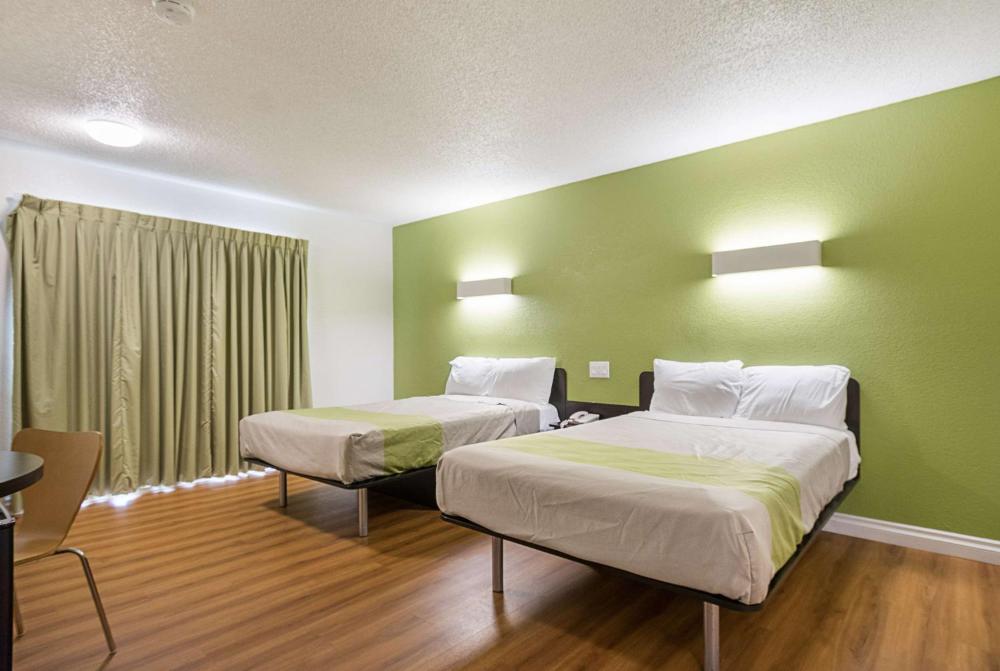 Quadruple Room - Non-Smoking interior
